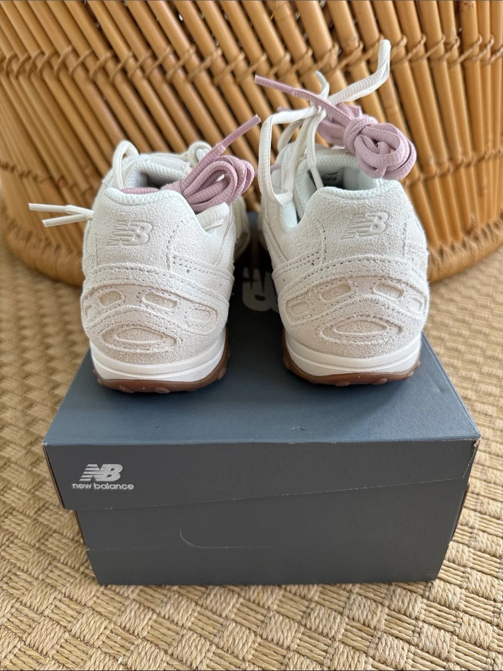 New Balance 204L Women's 8